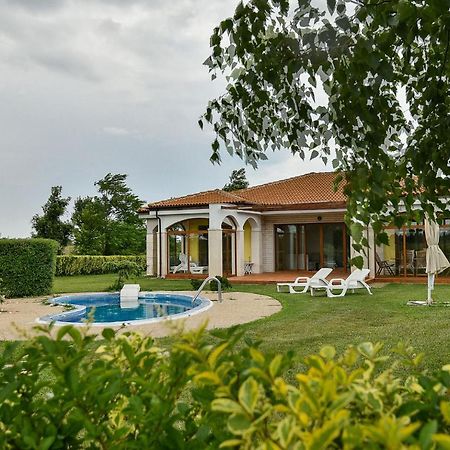 Lighthouse Golf Apart Complex&Villas بالشيك المظهر الخارجي الصورة