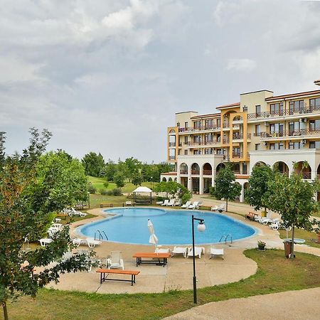 Lighthouse Golf Apart Complex&Villas بالشيك المظهر الخارجي الصورة