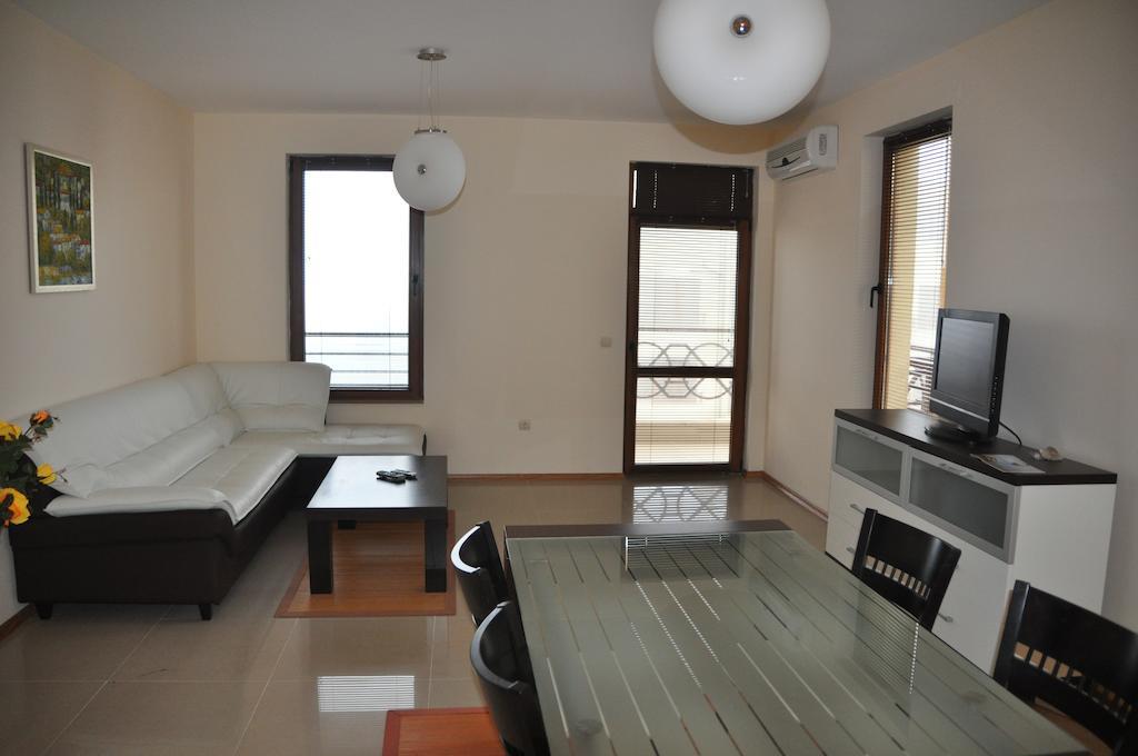 Lighthouse Golf Apart Complex&Villas بالشيك الغرفة الصورة