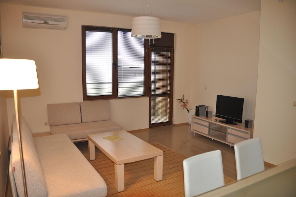 Lighthouse Golf Apart Complex&Villas بالشيك الغرفة الصورة