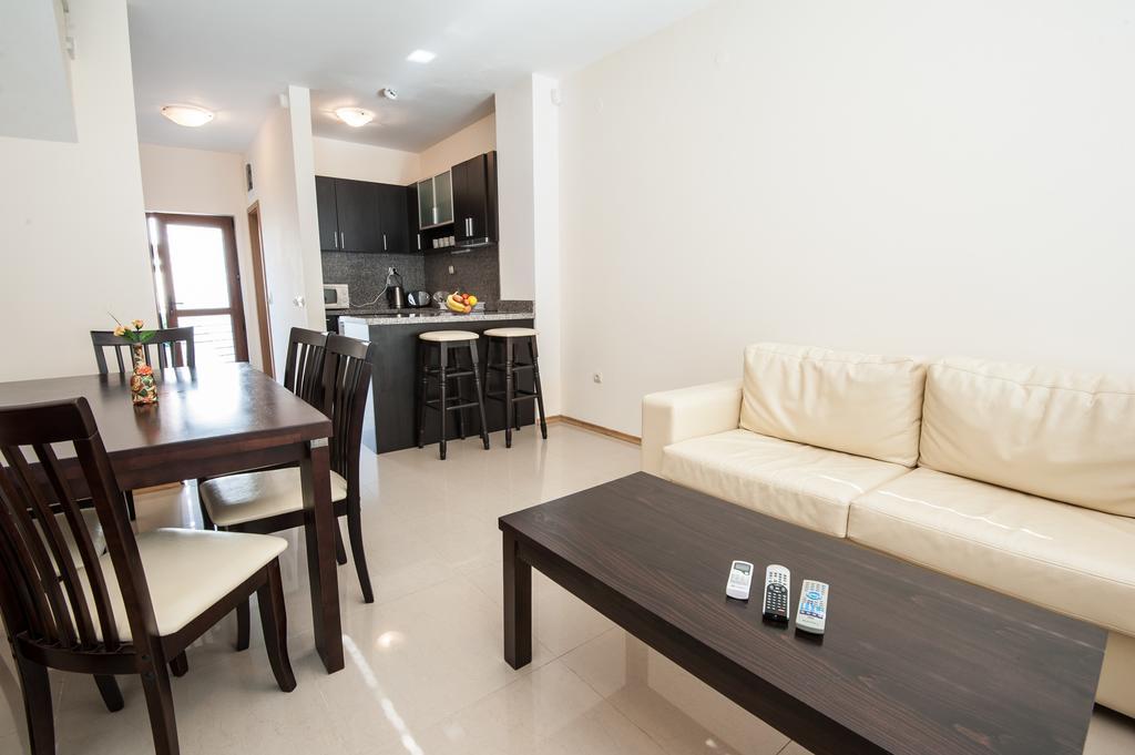 Lighthouse Golf Apart Complex&Villas بالشيك المظهر الخارجي الصورة